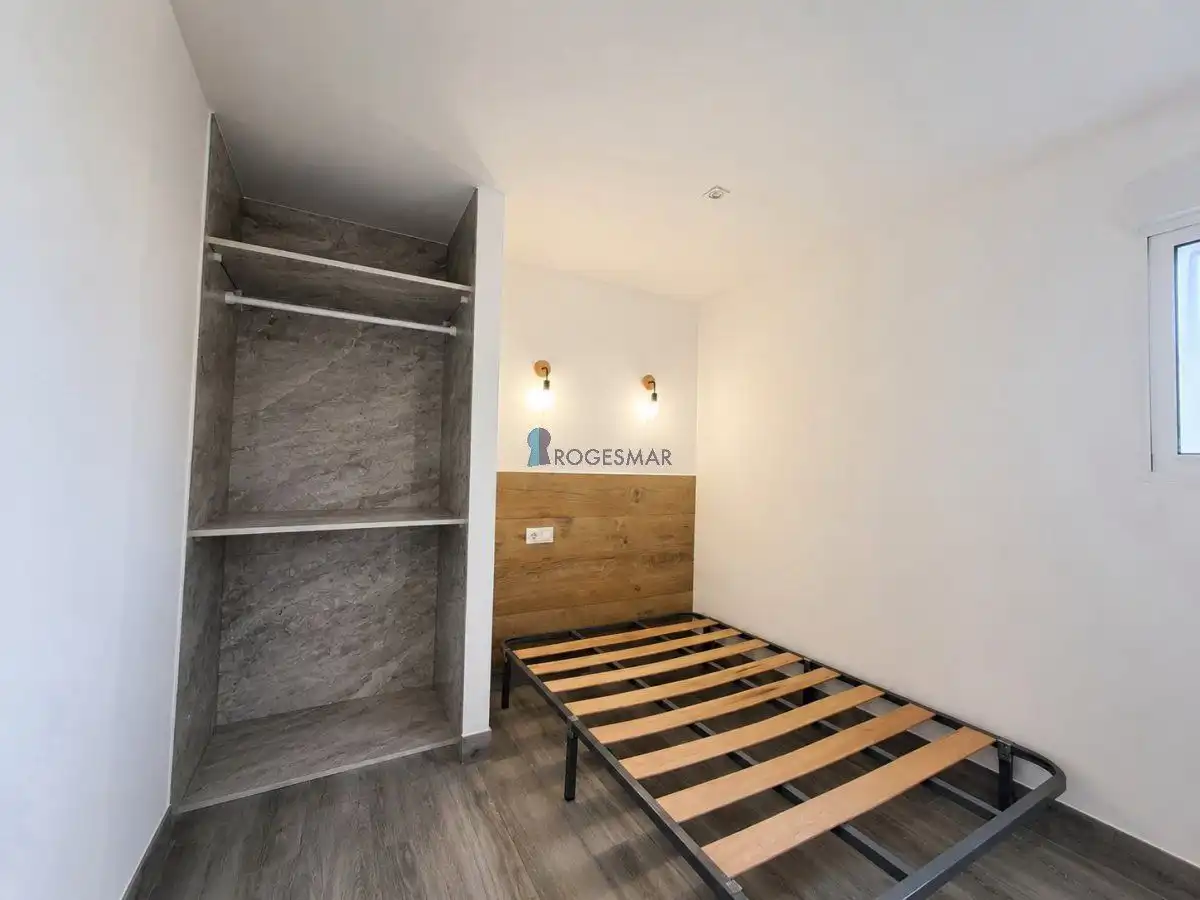 Dormitori de Apartament en venda en Benicasim / Benicàssim amb Traster, Moblat i Piscina comunitària