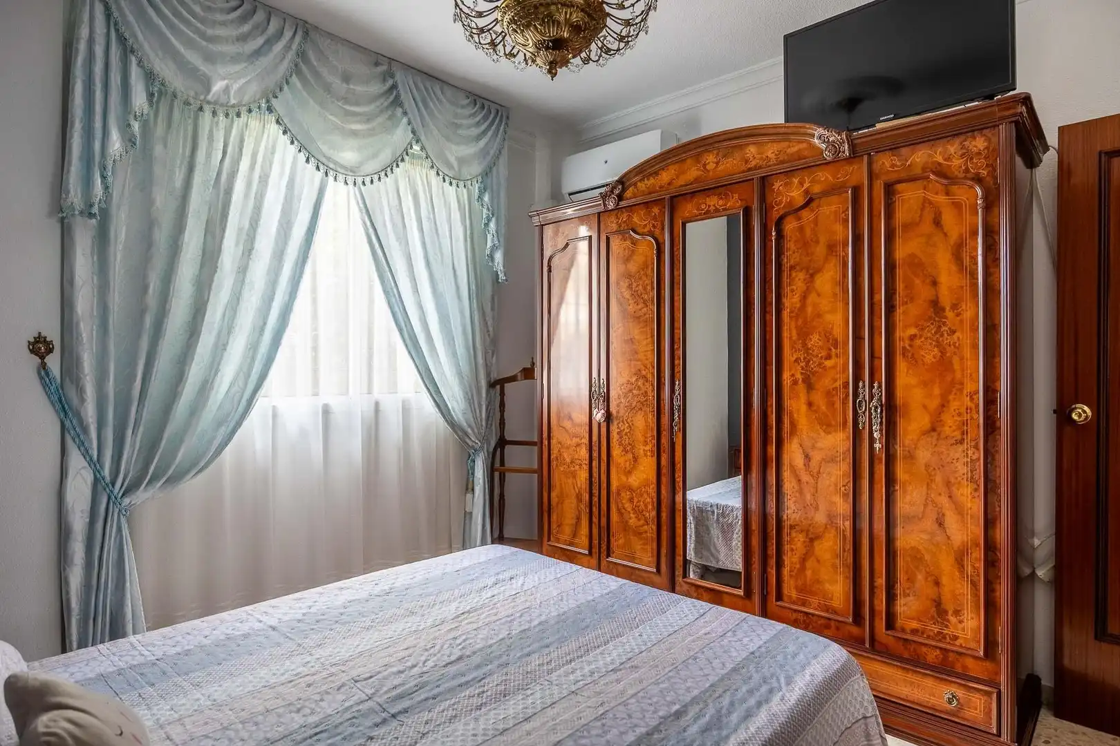 Bedroom of Flat for sale in Dos Hermanas  with Air Conditioner, Terrace and Balcony
