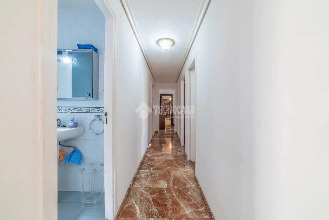 Piso en venta en Sevilla con Calefacción y Terraza