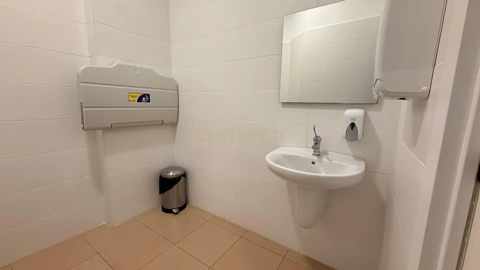 Baño de Local en traspaso en Calpe / Calp con Aire acondicionado, Alarma y Domótica