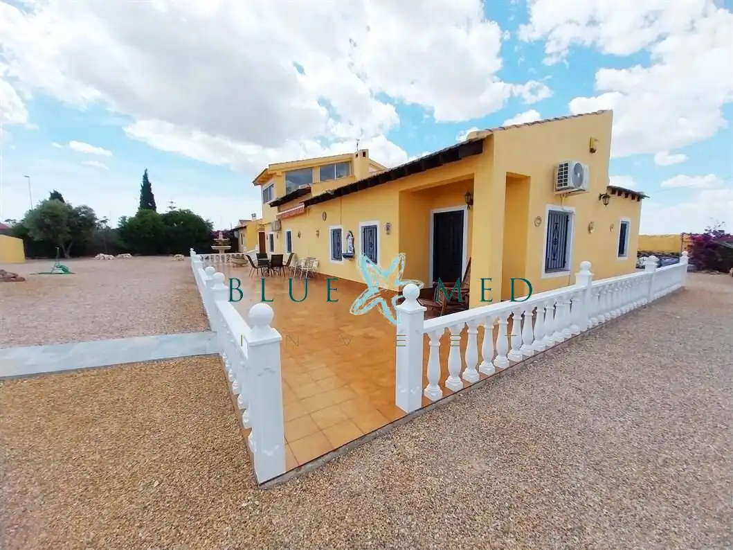Vista exterior de Casa o chalet en venta en Alhama de Murcia con Aire acondicionado, Calefacción y Jardín privado