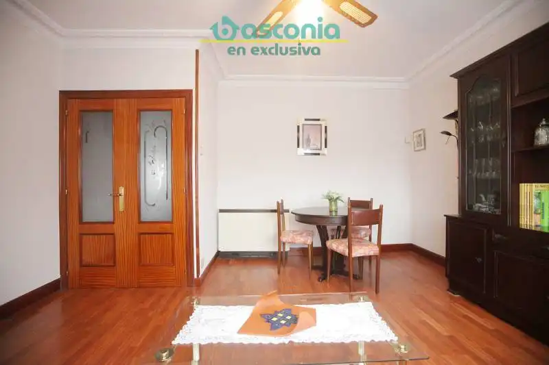 Living room of Flat for sale in Centro - Ariz - Uribarri