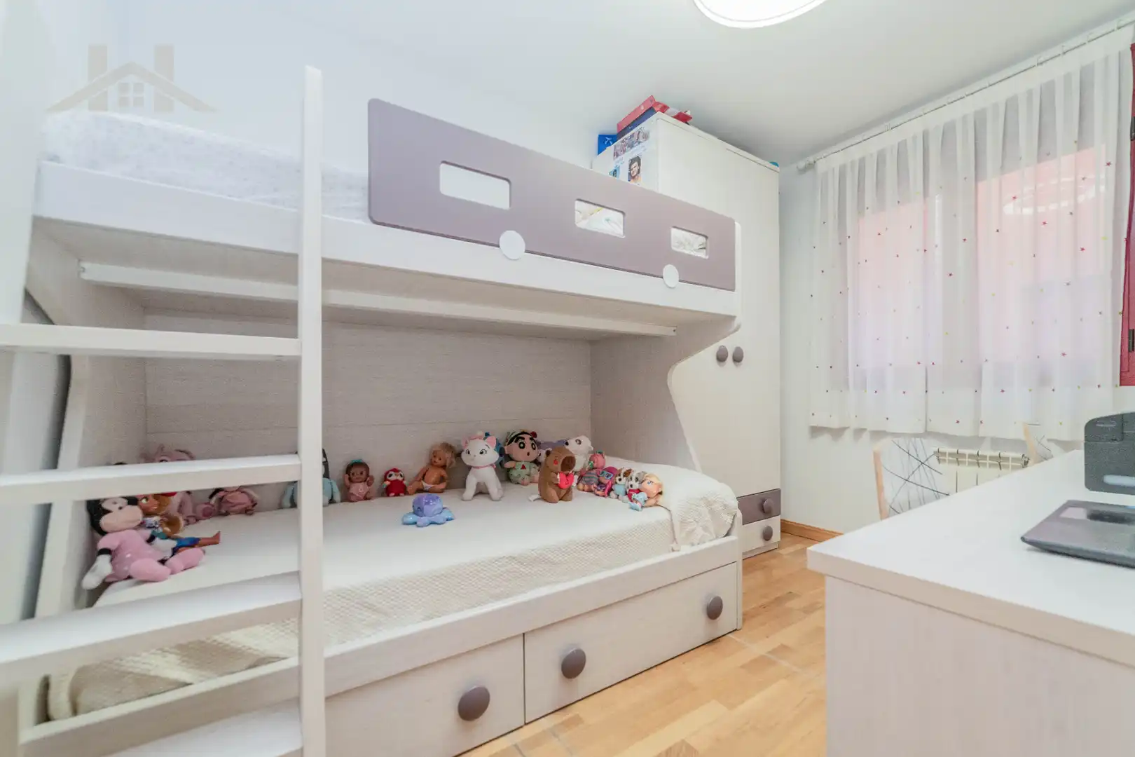 Bedroom of Flat for sale in Leganés  with Air Conditioner, Heating and Balcony