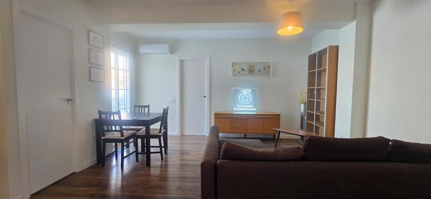 Sala d'estar de Àtic en venda en  Valencia Capital amb Aire condicionat, Terrassa i Moblat