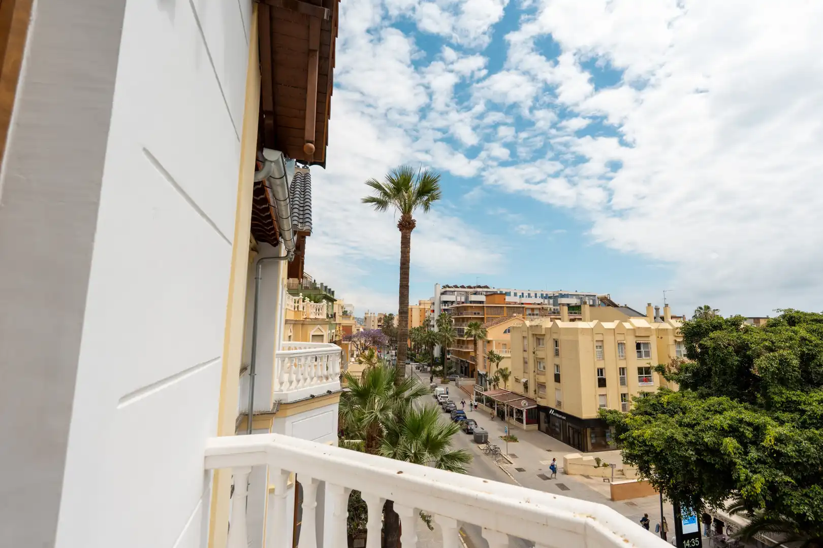 Außenansicht von Wohnungen zum Verkauf in Málaga mit Klimaanlage, Schwimmbad und Internet