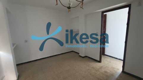Foto 3 de Piso en venta en Lora del Río, Sevilla
