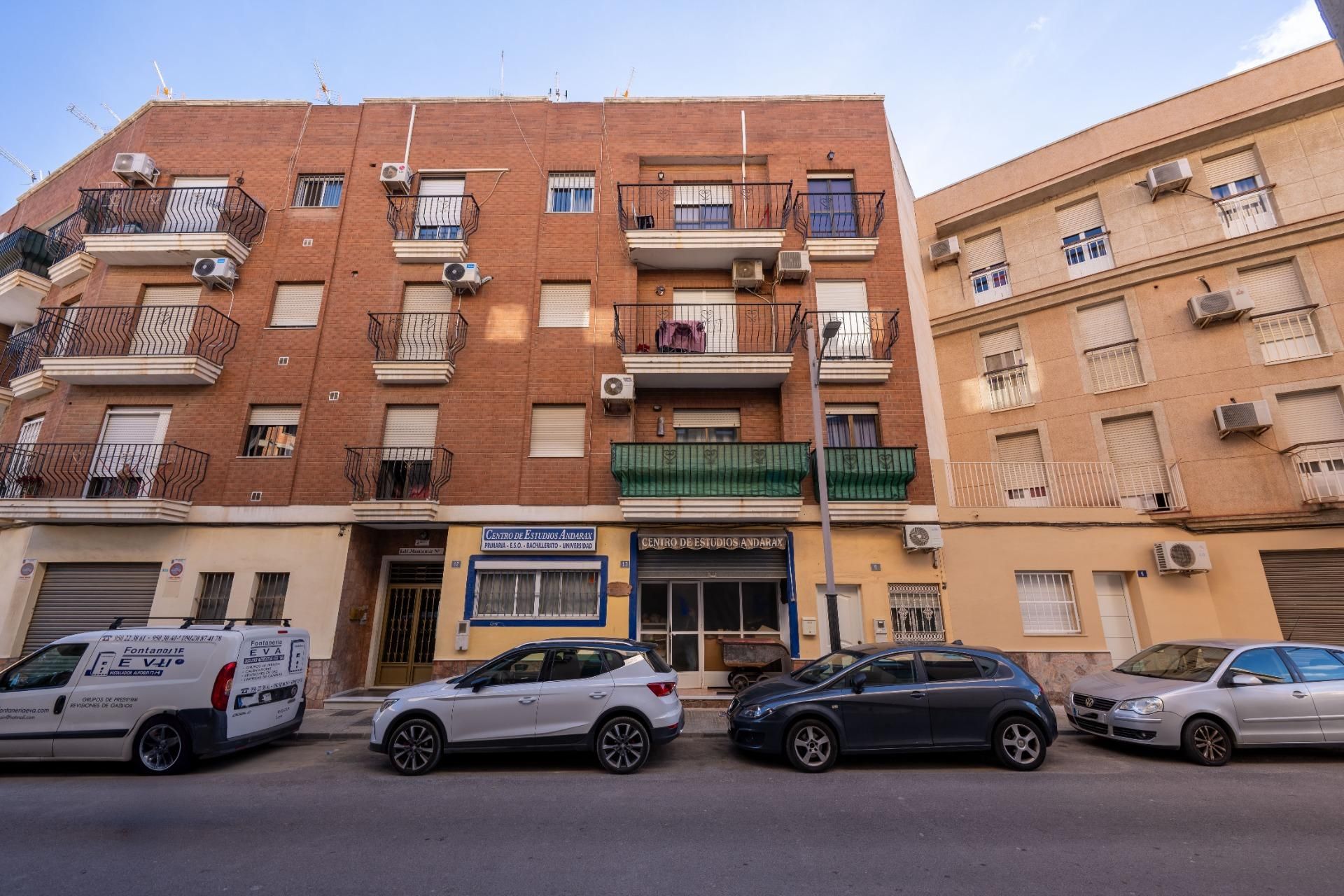 Vista exterior de Pis en venda en Viator amb Terrassa, Moblat i Balcó