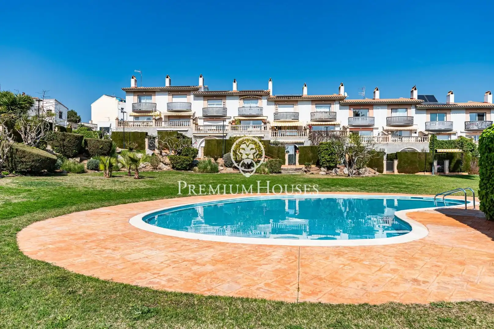 Vista exterior de Casa adosada en venta en Sant Pere de Ribes con Aire acondicionado, Calefacción y Jardín privado