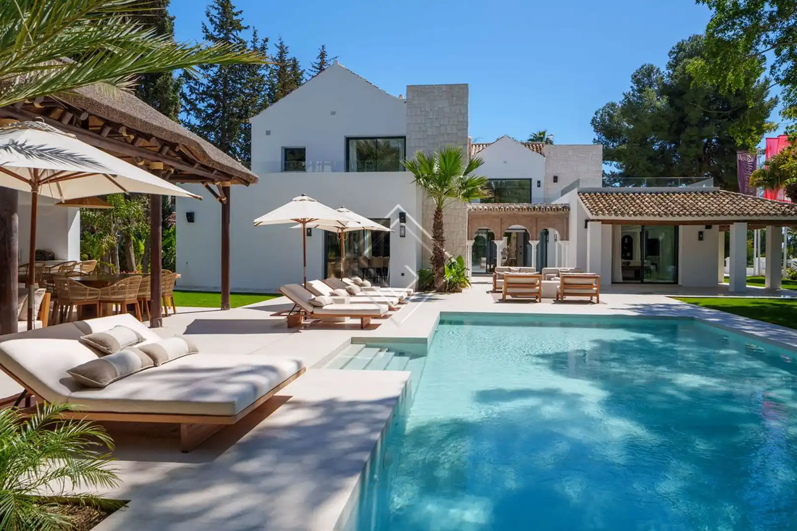 Xalet amb piscina en venda a Nueva Andalucía, imagen 2