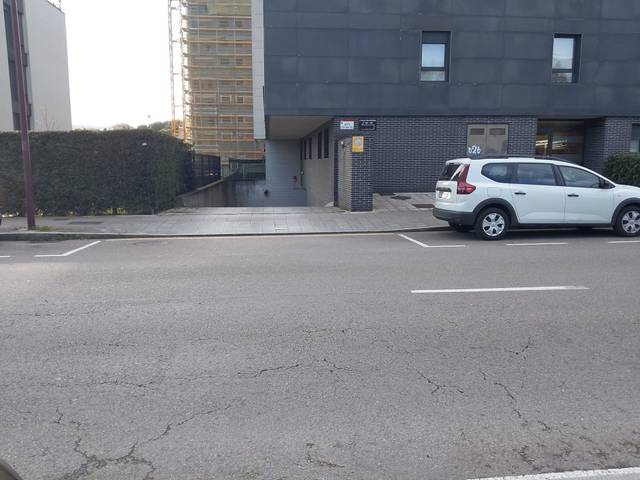 Garaje en Alquiler en Nuevos Roces