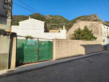 Terreny residencial en venda a Carrer Vicent Andrés Estellés 1A