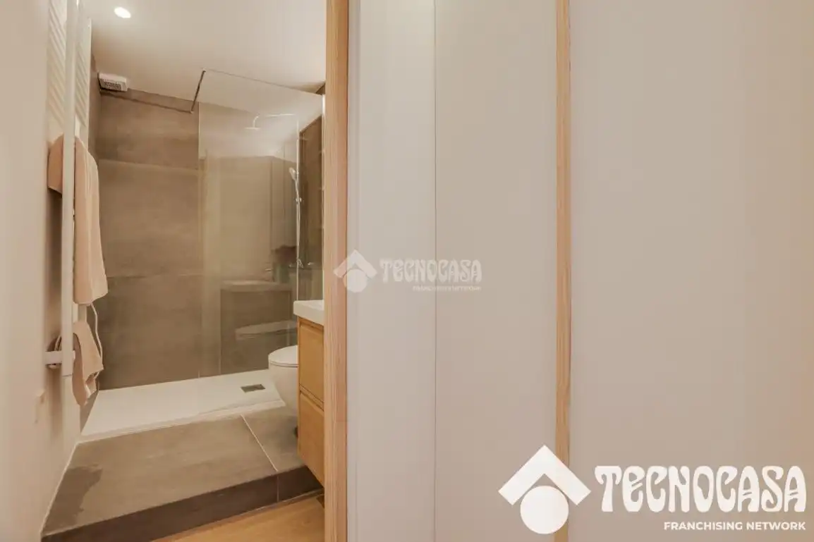 Badezimmer von Wohnung zum Verkauf in Barcelona mit Terrasse