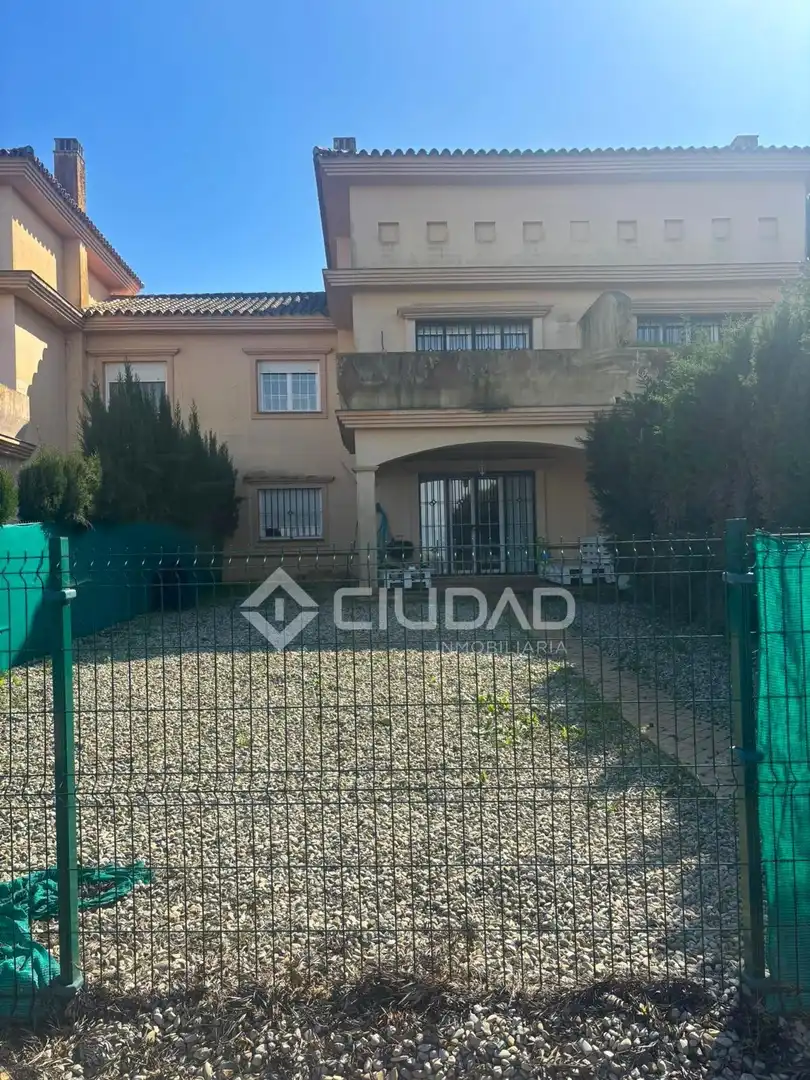 Garden of Detached homes for sale in Sanlúcar de Barrameda  with Private garden, Terrace and Community pool