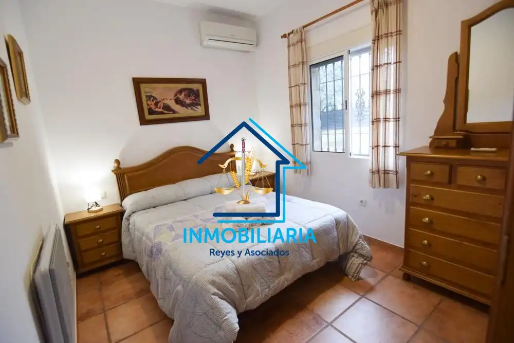 Dormitori de Casa o xalet en venda en Córdoba amb Aire condicionat, Terrassa i Piscina