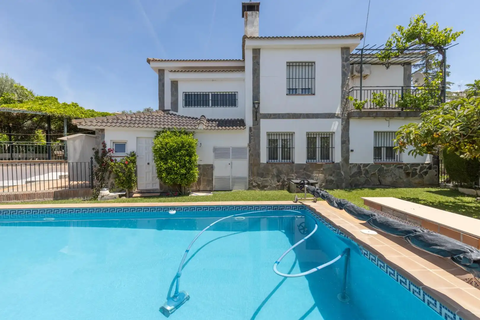 Villa mit Terrasse zum Verkauf in Calle Calle Borgoña, imagen 2