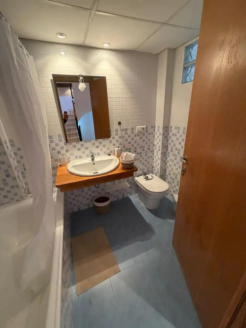 Baño de Casa adosada de alquiler en Alzira con Aire acondicionado, Jardín privado y Terraza