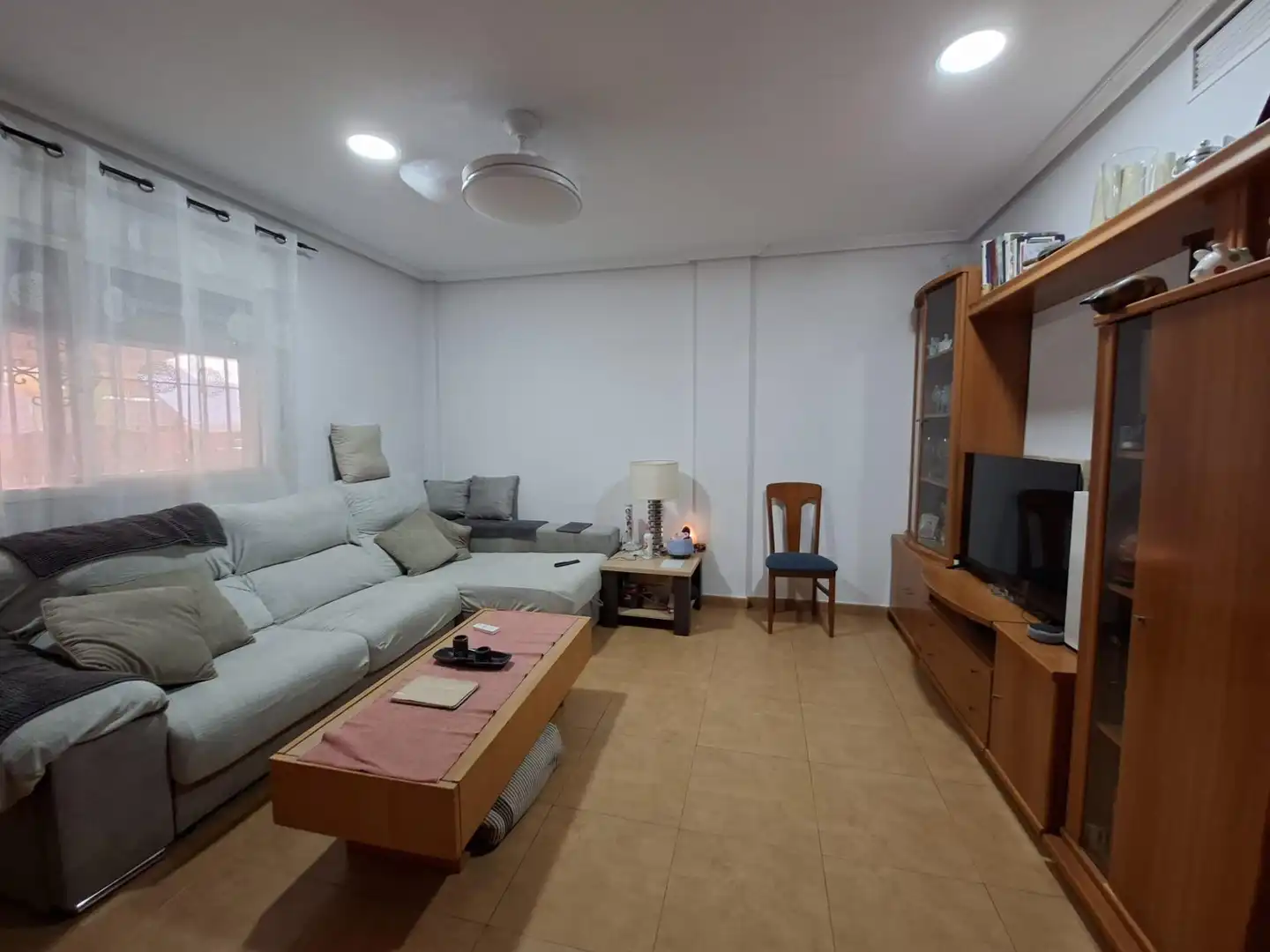 Sala d'estar de Casa adosada en venda en San Javier amb Aire condicionat, Jardí privat i Terrassa