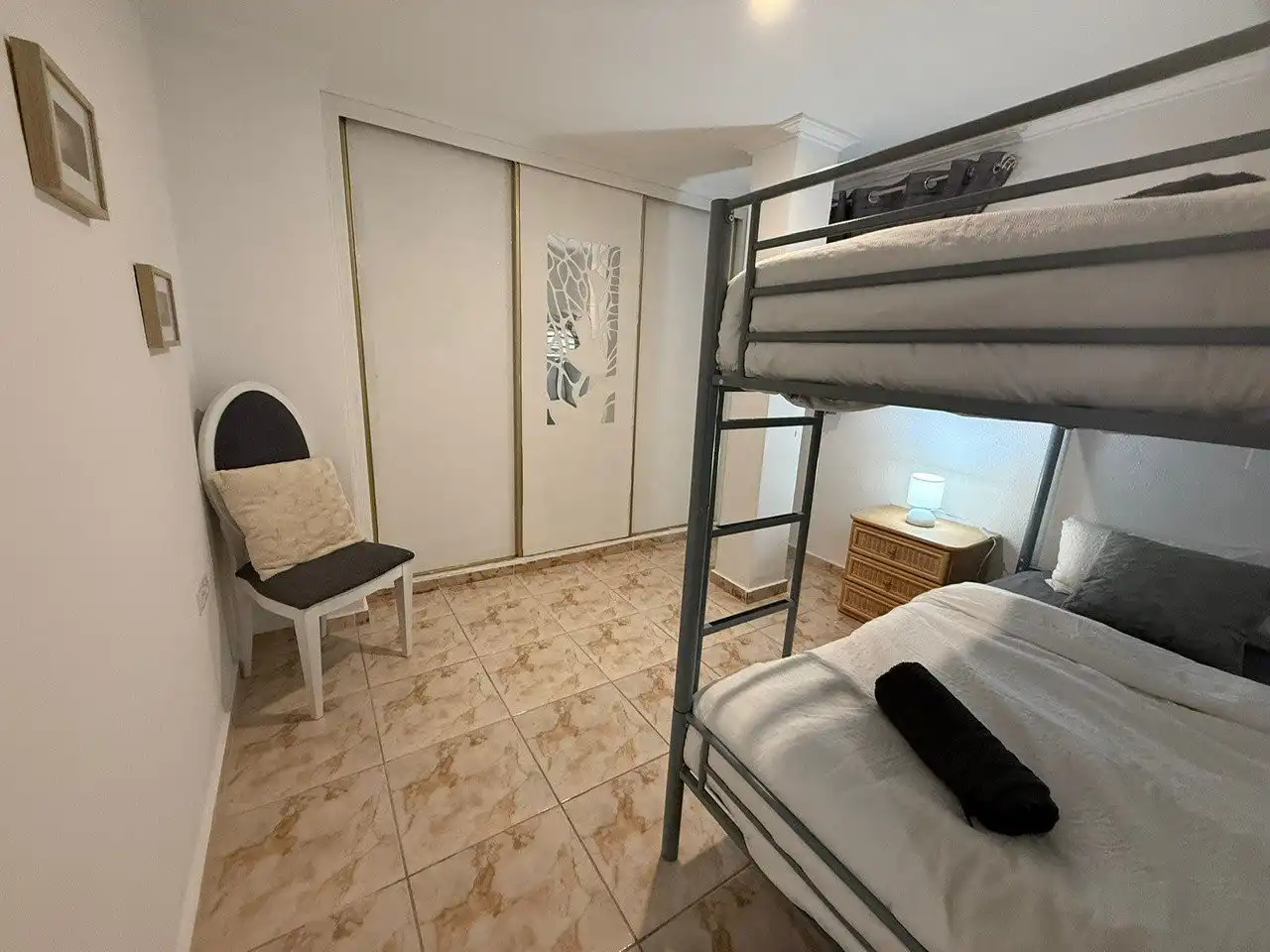 Dormitori de Casa o xalet en venda en Orihuela amb Calefacció, Terrassa i Piscina