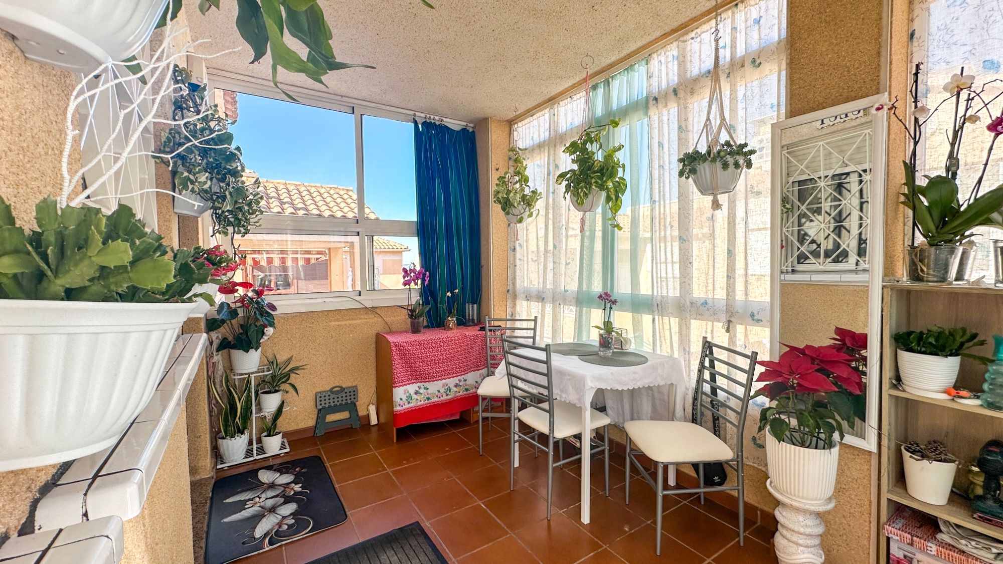 Balcony of House or chalet for sale in Torrevieja  with Air Conditioner, Terrace and Swimming Pool