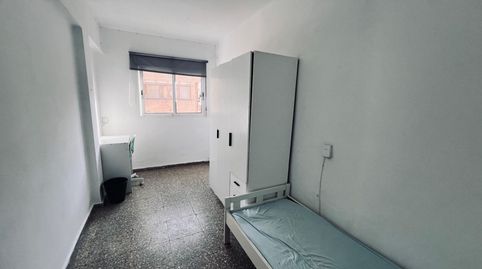 Foto 3 de Piso en venta en Oeta Serrano Clavero, Barrio de Benicalap, Valencia Capital