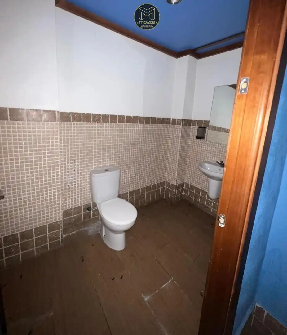 Badezimmer von Geschaftsraum zum Verkauf in Jaén