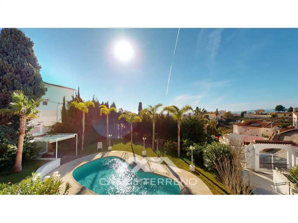 Jardí de Casa o xalet en venda en Vélez-Málaga amb Aire condicionat, Jardí privat i Terrassa