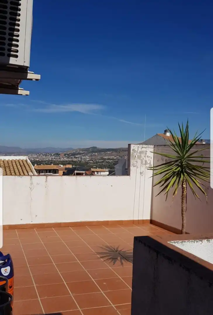 Exterior view of Attic for rent in La Zubia  with Furnished