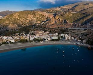 Vista exterior de Pis en venda en Motril amb Terrassa