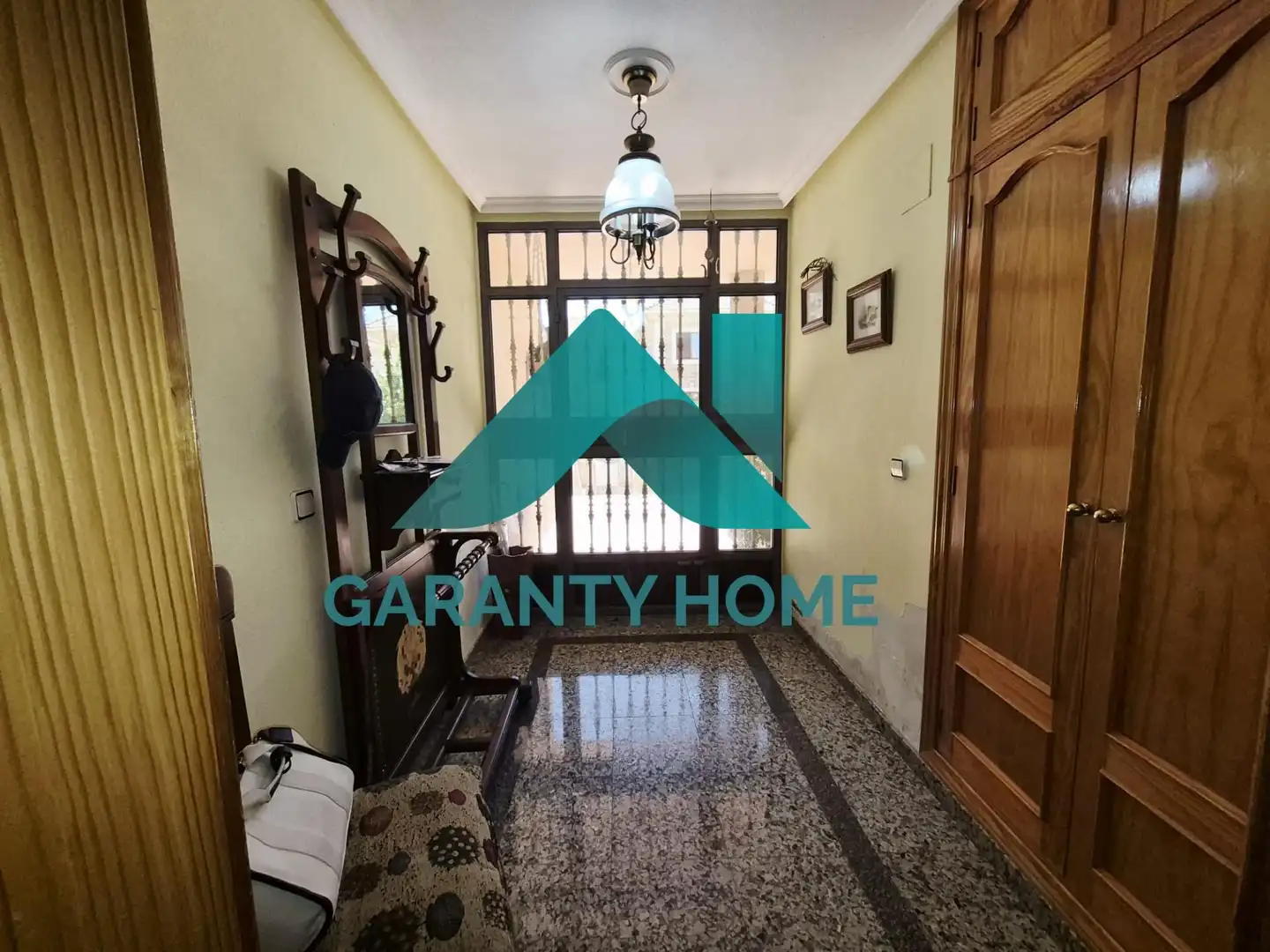 Houses for sale in Cáceres  with Air Conditioner, Heating and Private garden