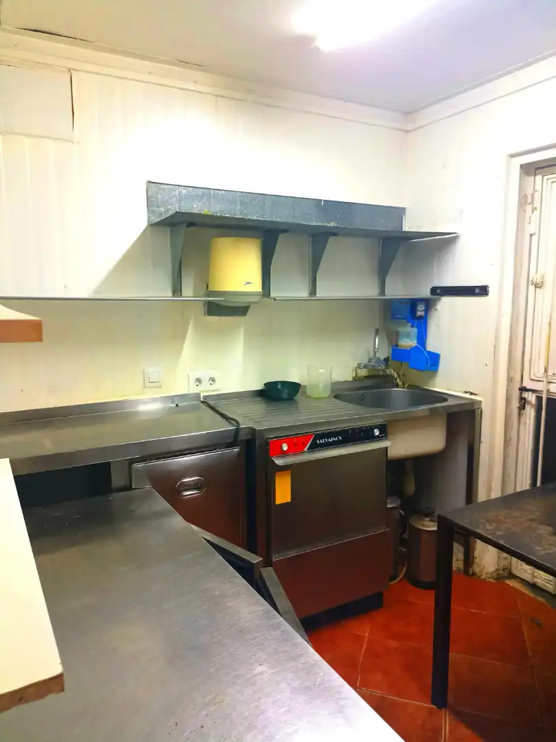 Cocina de Local en traspaso en Quart de Poblet con Aire acondicionado, Amueblado y Alarma