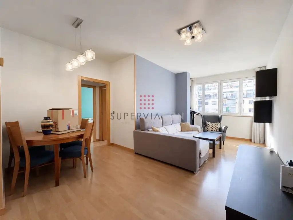 Piso con ascensor en venta en Eixample