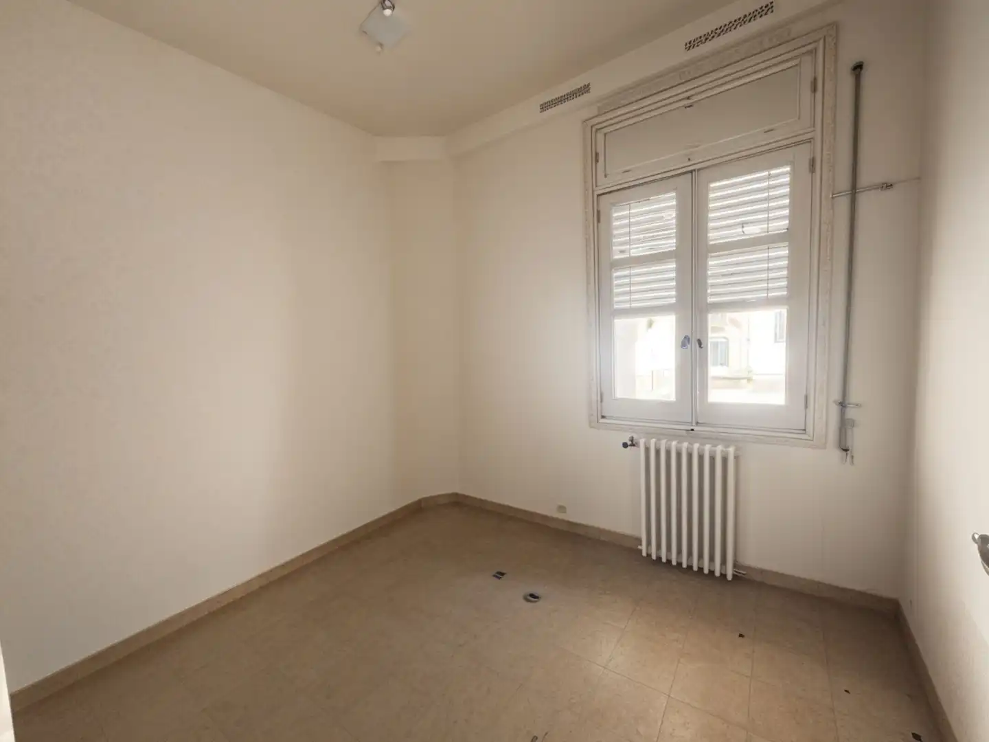 Bedroom of Flat for sale in Zaragoza  with Heating, Terrace and Storage room