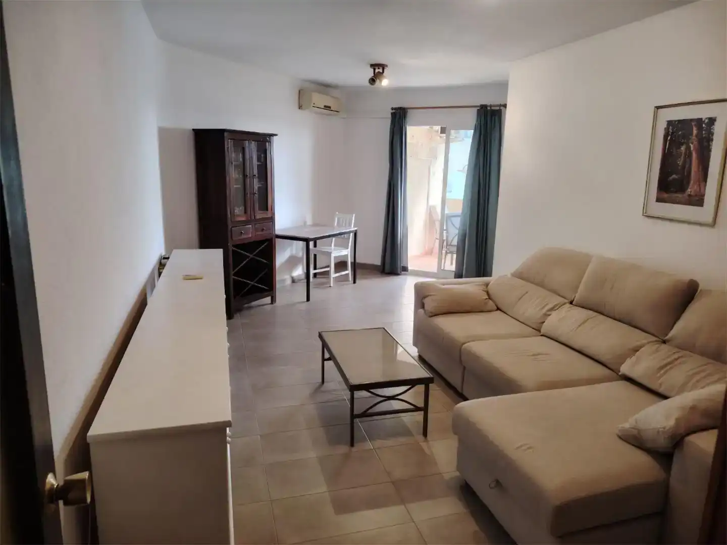 Sala de estar de Piso de alquiler en Málaga con Aire acondicionado
