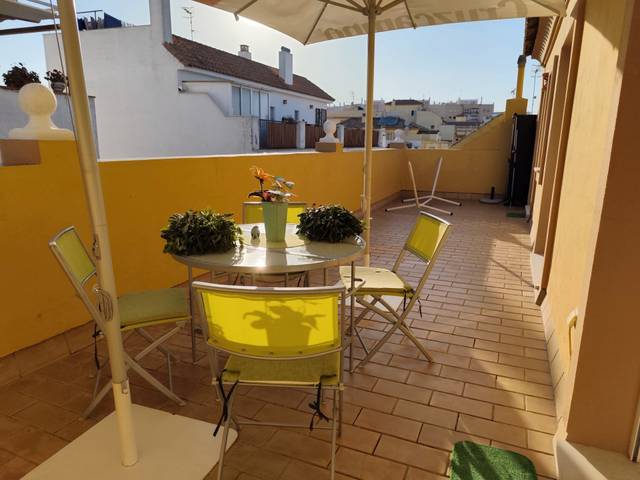 Ático en Alquiler en Calle del Ángel en Centro - Calzada - Cabo Noval