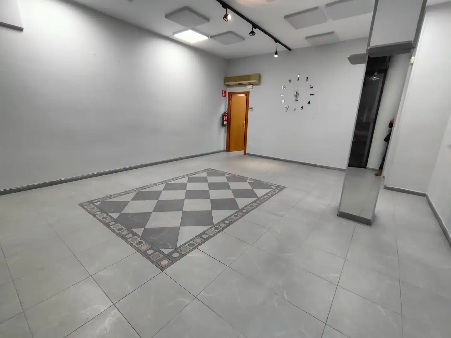 Local comercial en venda a Carrer d'Amadeu de Savoia 166, imagen 3