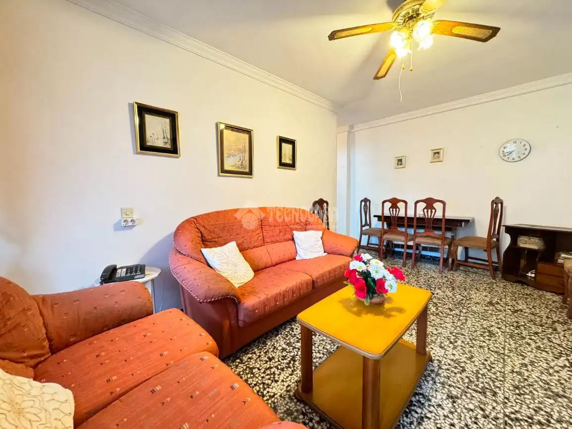 Sala de estar de Piso en venta en Fuengirola con Balcón