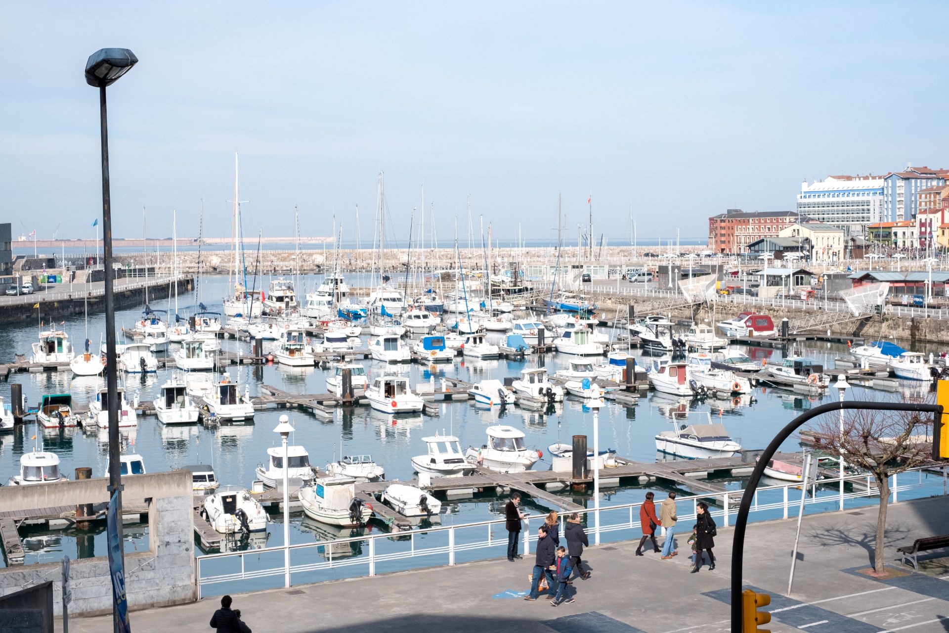 Vista exterior de Apartament en venda en Gijón  amb Calefacció, Moblat i Balcó