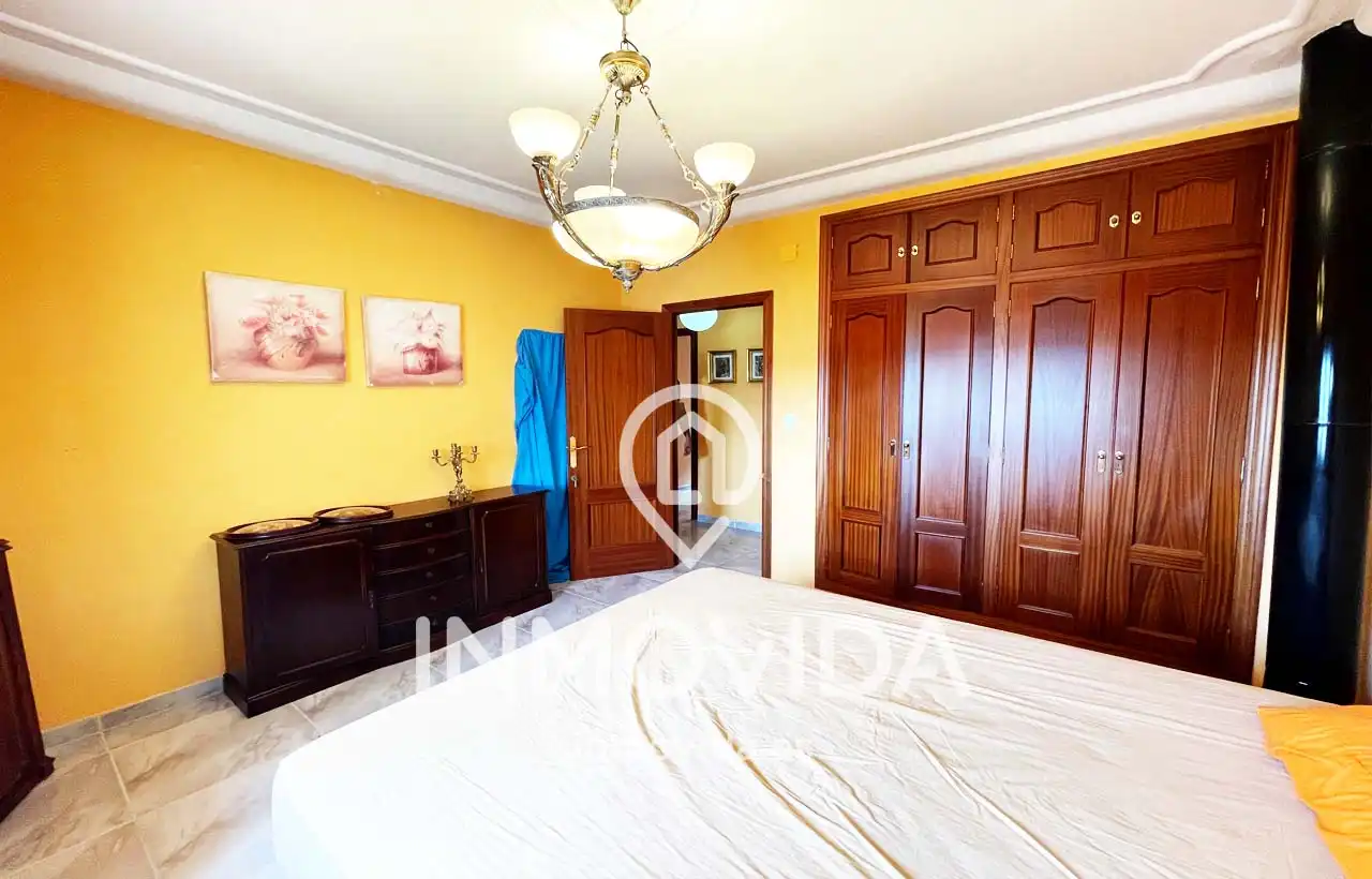 Dormitori de Casa o xalet en venda en Xàtiva amb Aire condicionat, Terrassa i Traster