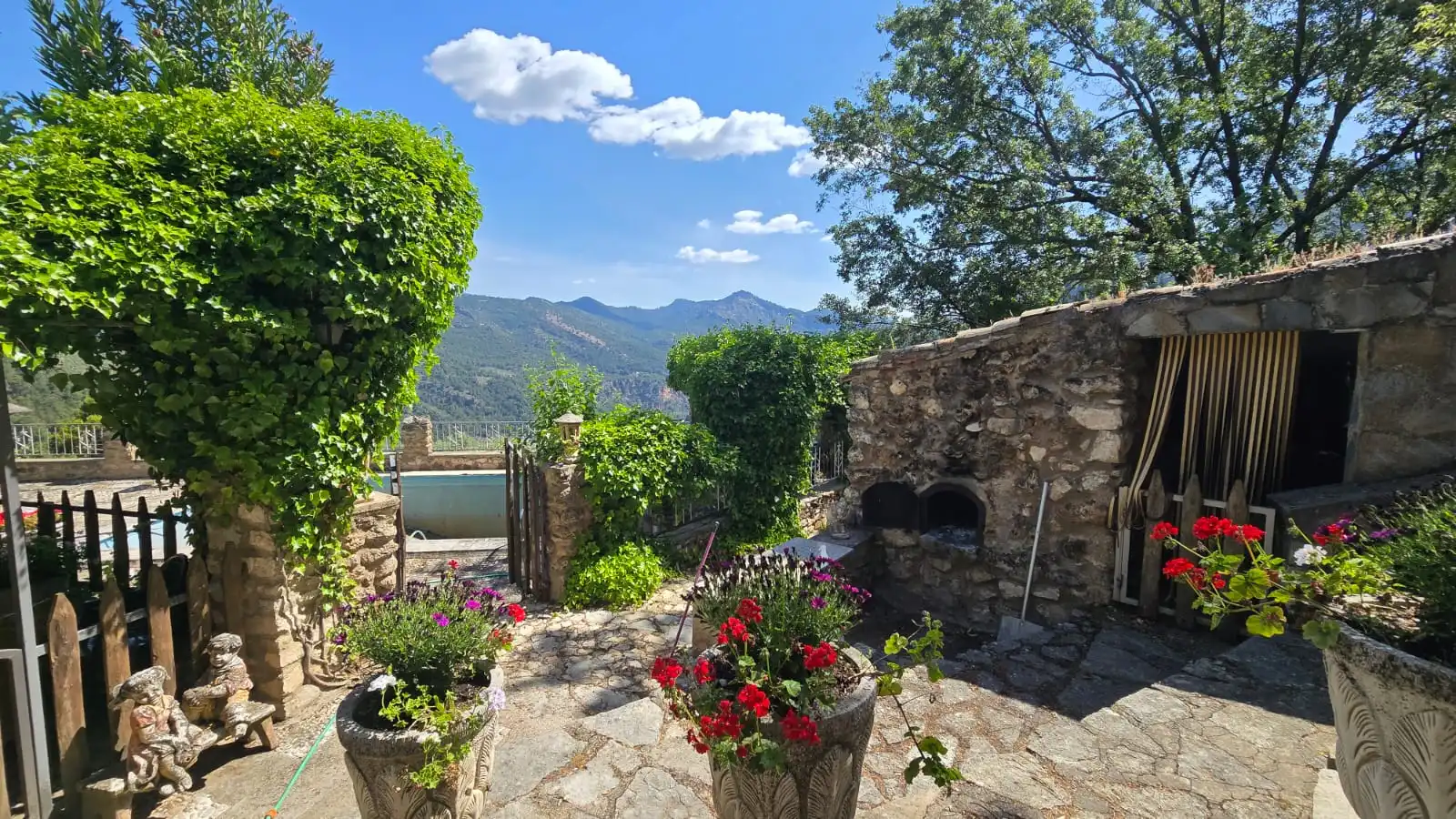 Jardín de Finca rústica en venta en Villanueva del Arzobispo con Calefacción, Trastero y Piscina