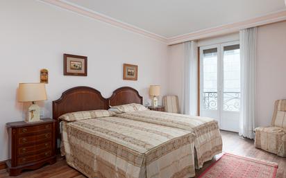 Schlafzimmer von Wohnung zum verkauf in Donostia - San Sebastián  mit Balkon