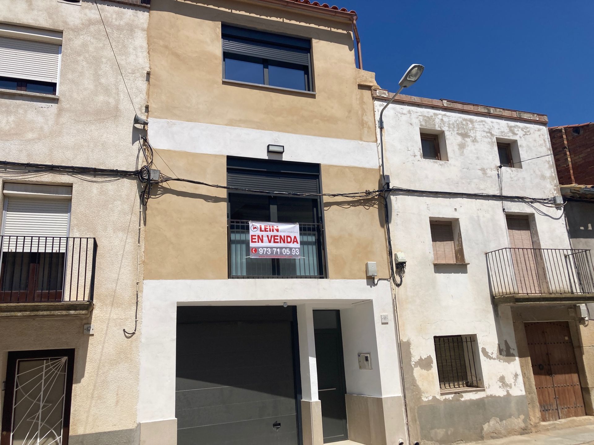Vista exterior de Casa adosada en venda en El Poal amb Aire condicionat, Calefacció i Terrassa