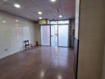 Locale commerciale in vendita a ALGUERSUARI I PASCUAL D' 71