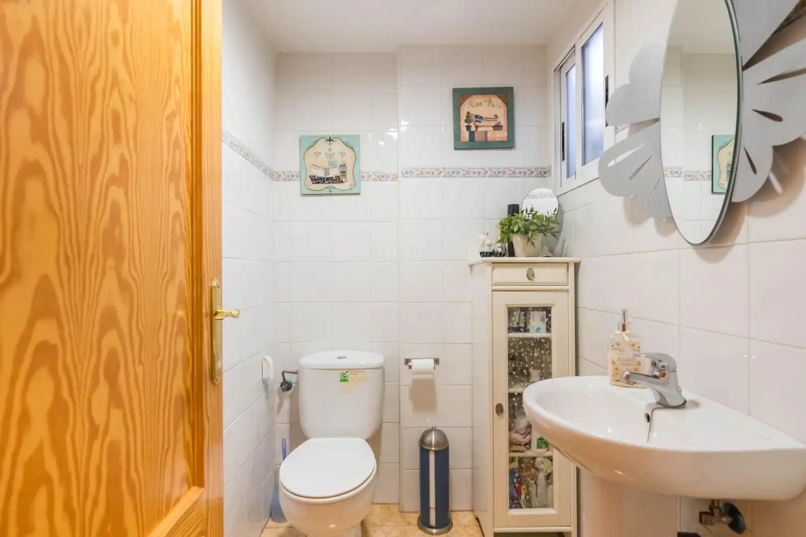 Badezimmer von Einfamilien-Reihenhaus zum Verkauf in Murcia mit Klimaanlage, Privatgarten und Terrasse