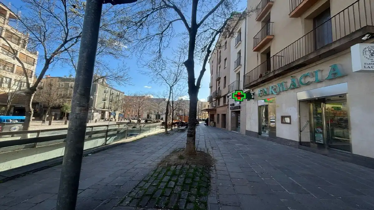 Local comercial en venta en ALBA 28, imagen 2