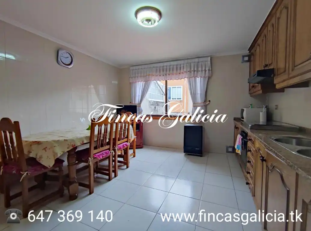 Habitación de Piso en venta en Verín con Amueblado y Balcón