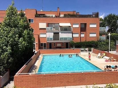 Piscina de Pis de lloguer en Las Rozas de Madrid amb Aire condicionat i Terrassa