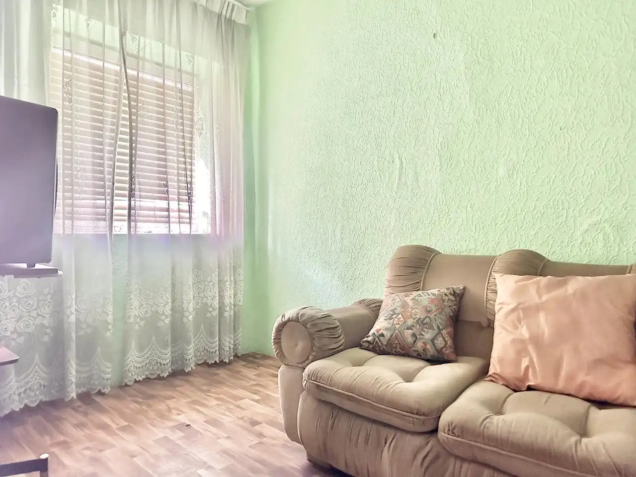 Wohnzimmer von Einfamilien-Reihenhaus zum Verkauf in Avilés mit Privatgarten und Terrasse