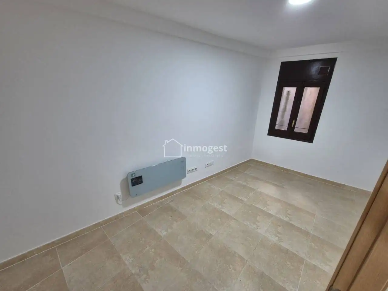 Piso en venta en Flaçà con Aire acondicionado, Calefacción y Jardín privado