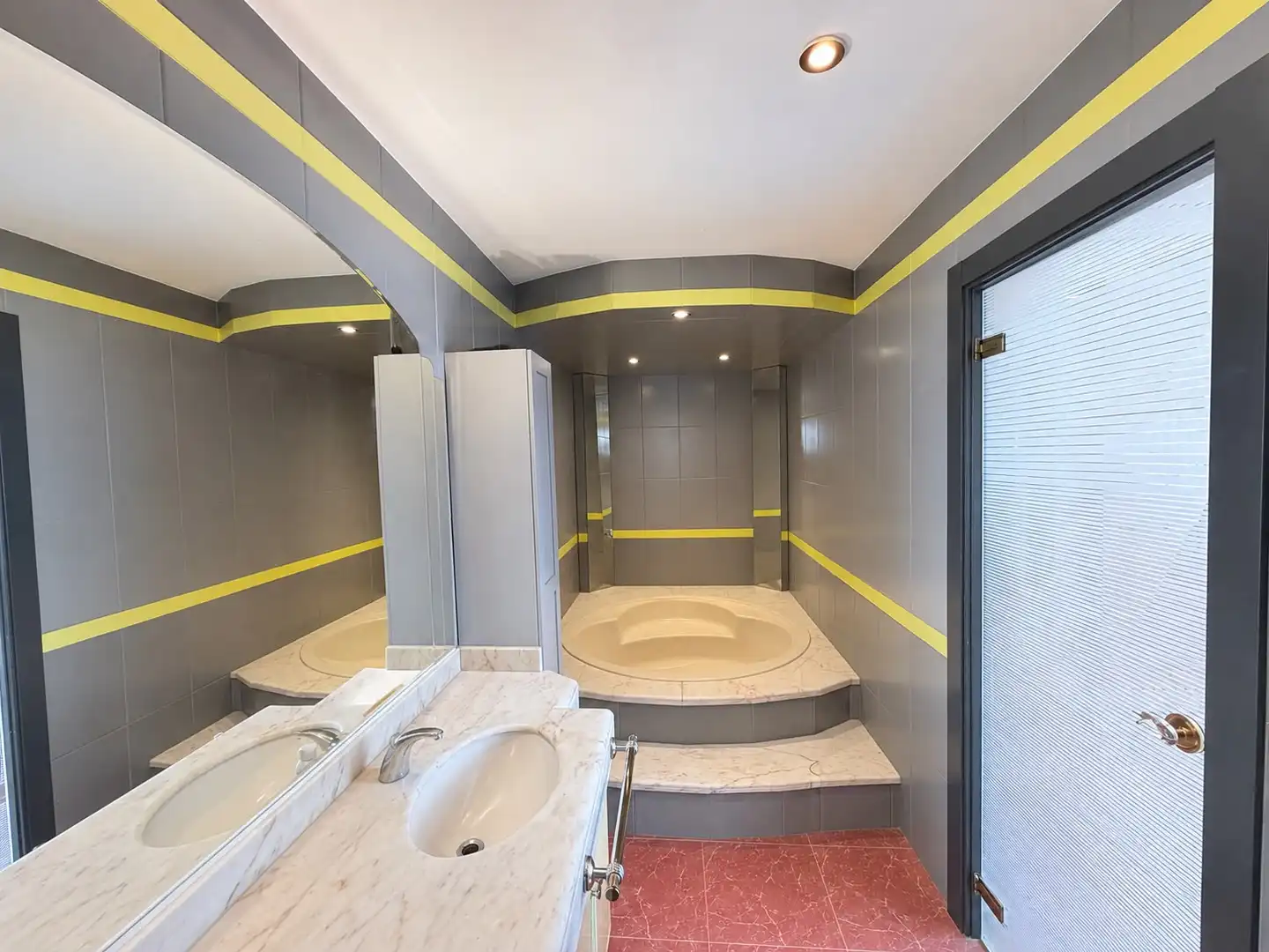 Badezimmer von Haus oder Chalet zum Verkauf in Castelldefels mit Klimaanlage, Heizung und Privatgarten