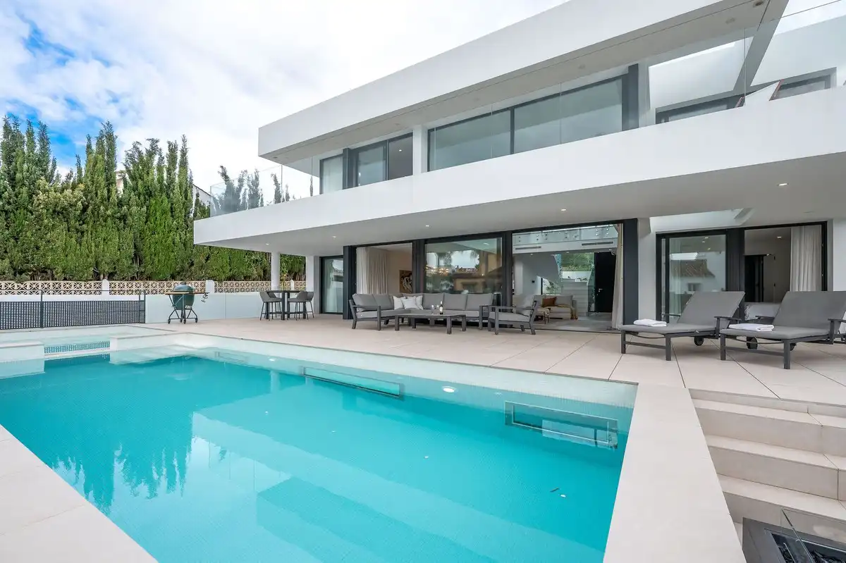 Chalet con jardín en venta en Avenida Pablo Ruiz Picasso 11, imagen 34